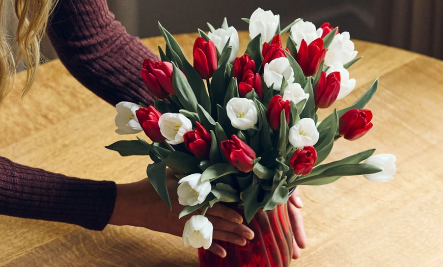 Image 3: Next Day Delivery Christmas Flowers & Gifts from 1-800-Flowers.com (up to 55% off)