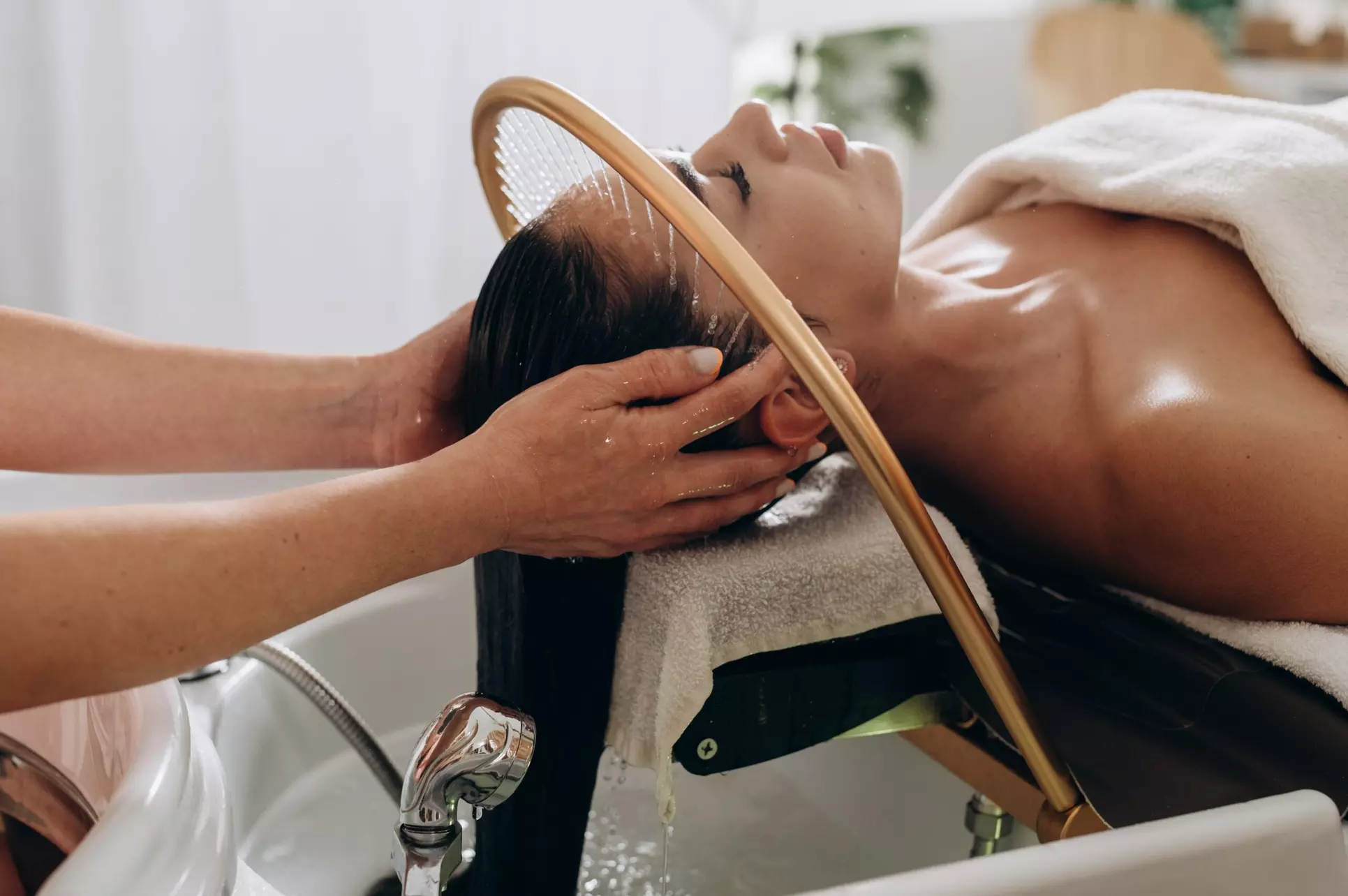 30, 60 or 90-Min Traditional Head Spa Packages at Living Pure Naturals