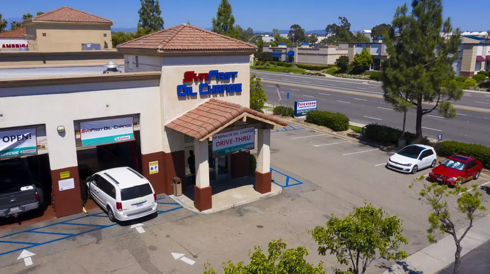 10-Minute Oil Change + Free Maintenance Check at SynFast Oil Change