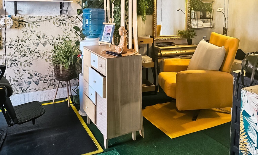 Image 2: tratamiento reductor, cavitación, presoterapia y masaje drenante 