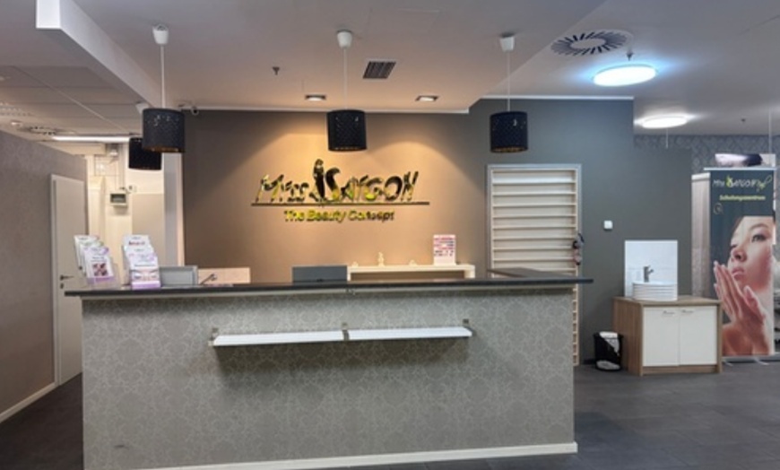 Image 3: Wimpern- oder Augenbrauen-Lifting oder Wimpernverlängerung für 1-2 P.