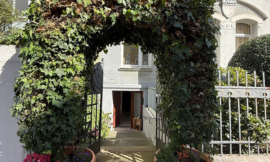 Image 9: 1 - 5 Hot-Stone-Massagen à 90 Min. inkl. Tee für 1 Person