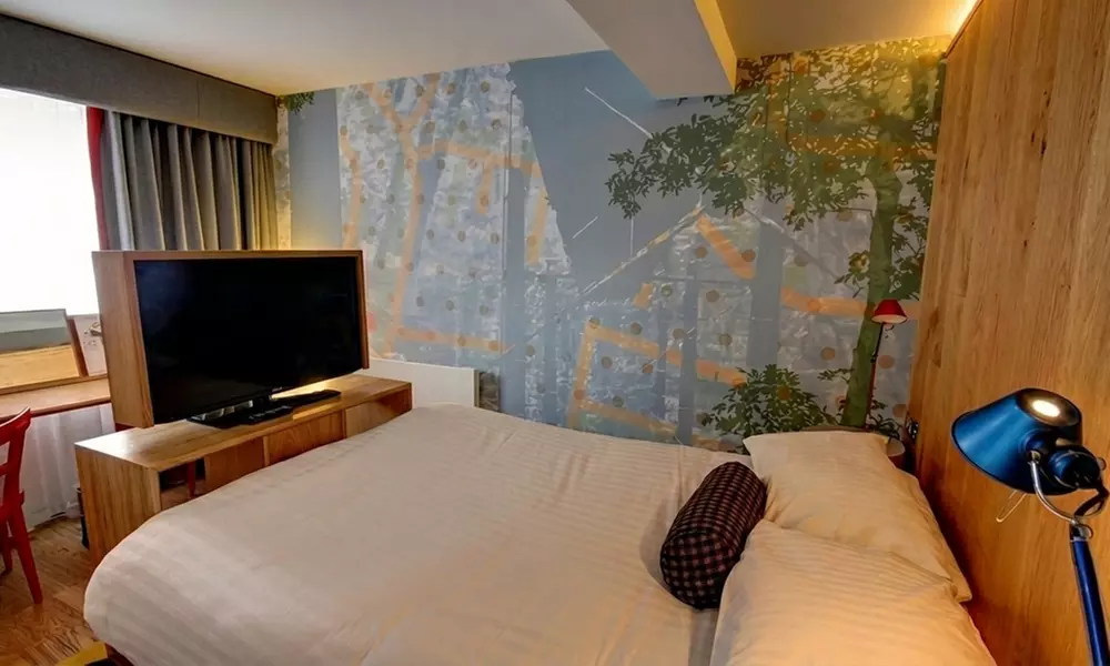 Newcastle Upon Tyne: Standard Double Room with Breakfast and More