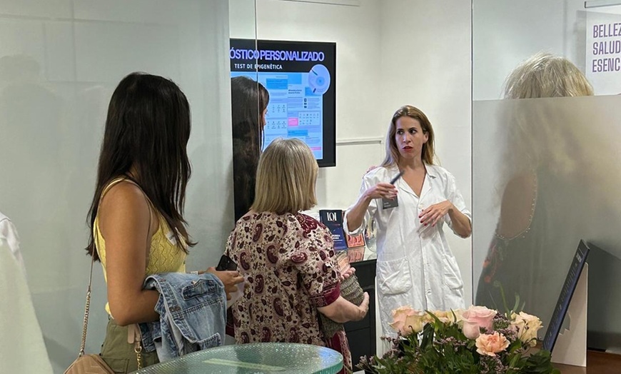 Image 6: Tratamiento reafirmante inyectado en tercio superior para 1 persona