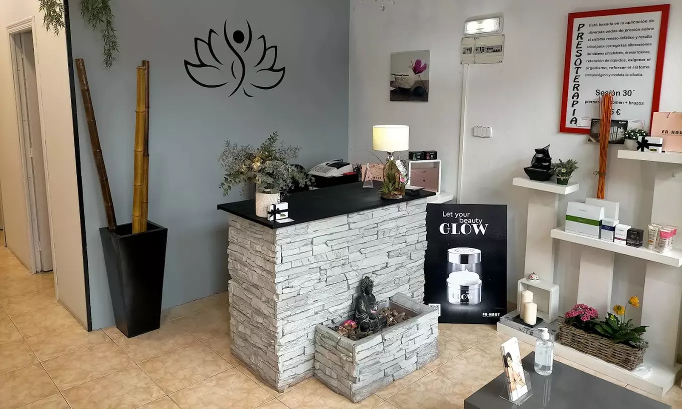 Limpieza facial exprés o avanzada detox con túnel LED para 1 persona