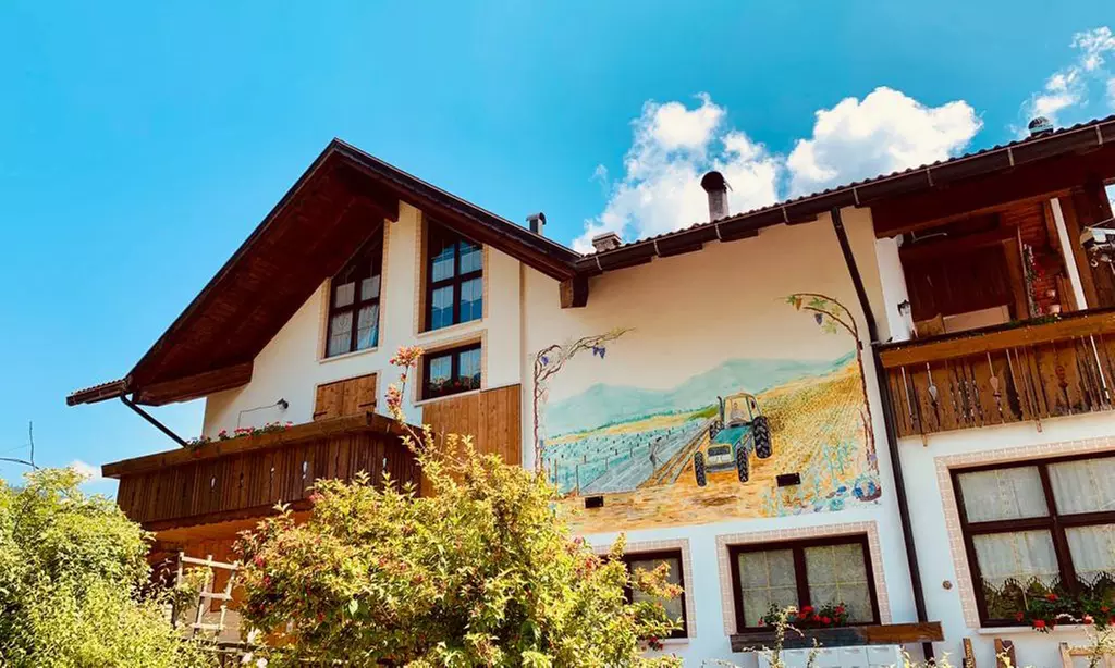 Trento: camera matrimoniale con colazione o mezza pensione per 2