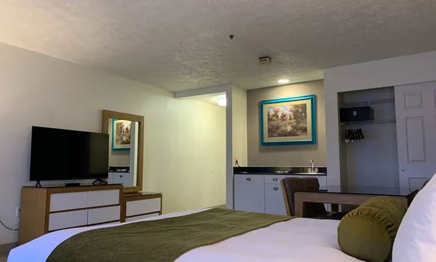 Image 7: Member-Only Deal: Winter Retreat with Indoor Pools & Nearby Snow Fun