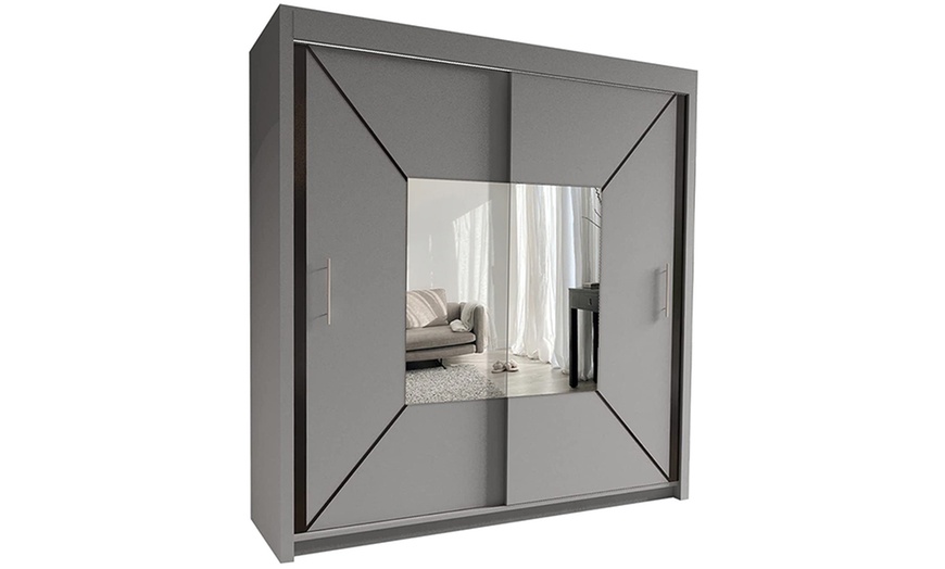 Image 9: Free-Standing Sliding Door Wardrobe