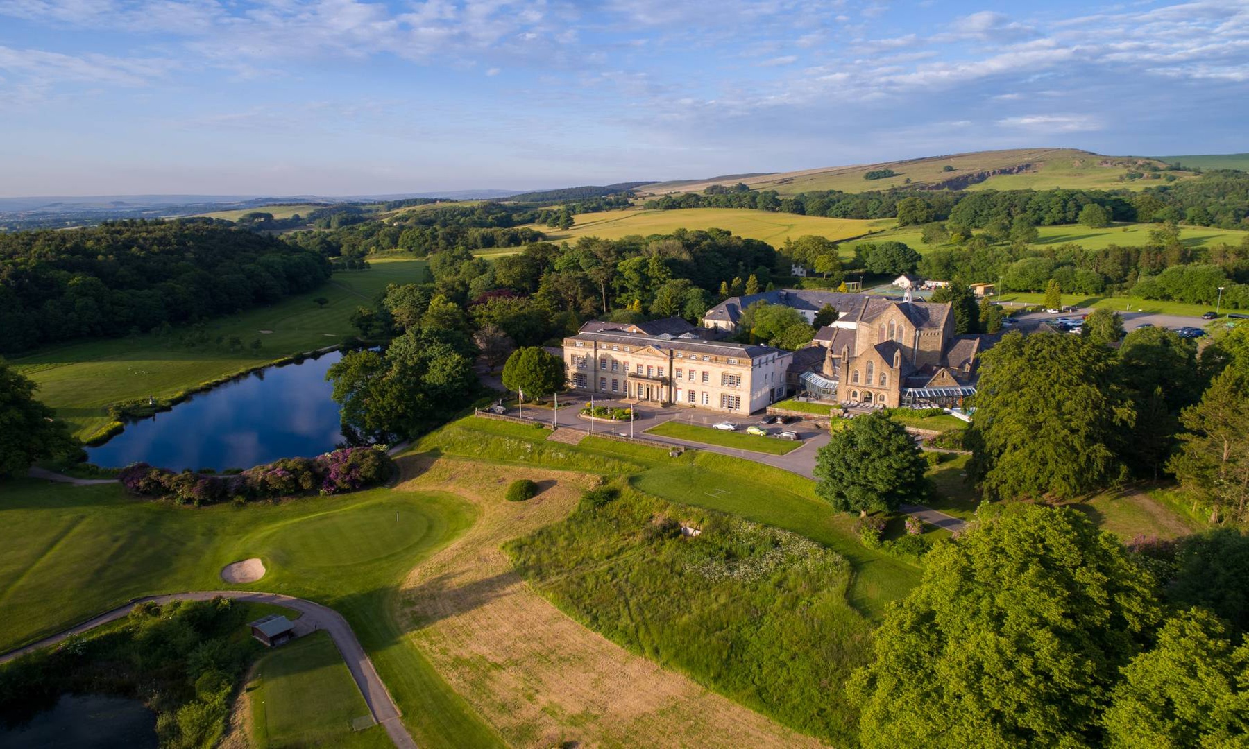 Cheshire: 4* Standard or Deluxe Double Room with Breakfast