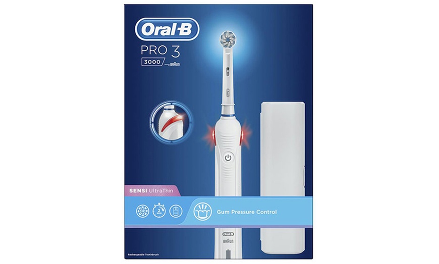 Image 3: Oral-B PRO 3 3000 Cross Action 3D Electric Rechargeable Toothbrush