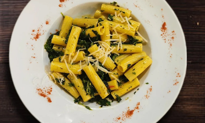 Image 2: Pizza oder Pasta nach Wahl inkl. Salat für 1, 2 oder 4 Personen