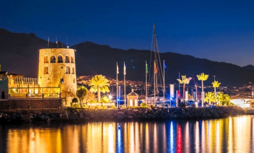 Image 2: 1 hora de alquiler de barco para hasta 5 personas en Puerto Banús