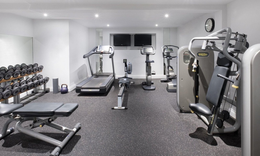 Image 32: Felbridge: Double Standard with Breakfast