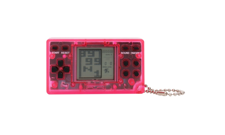 Image 4: Mini Handheld Keychain Game