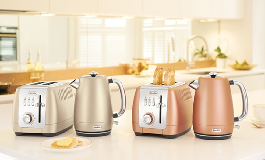 Image 2: Breville Kettle and Toaster Set