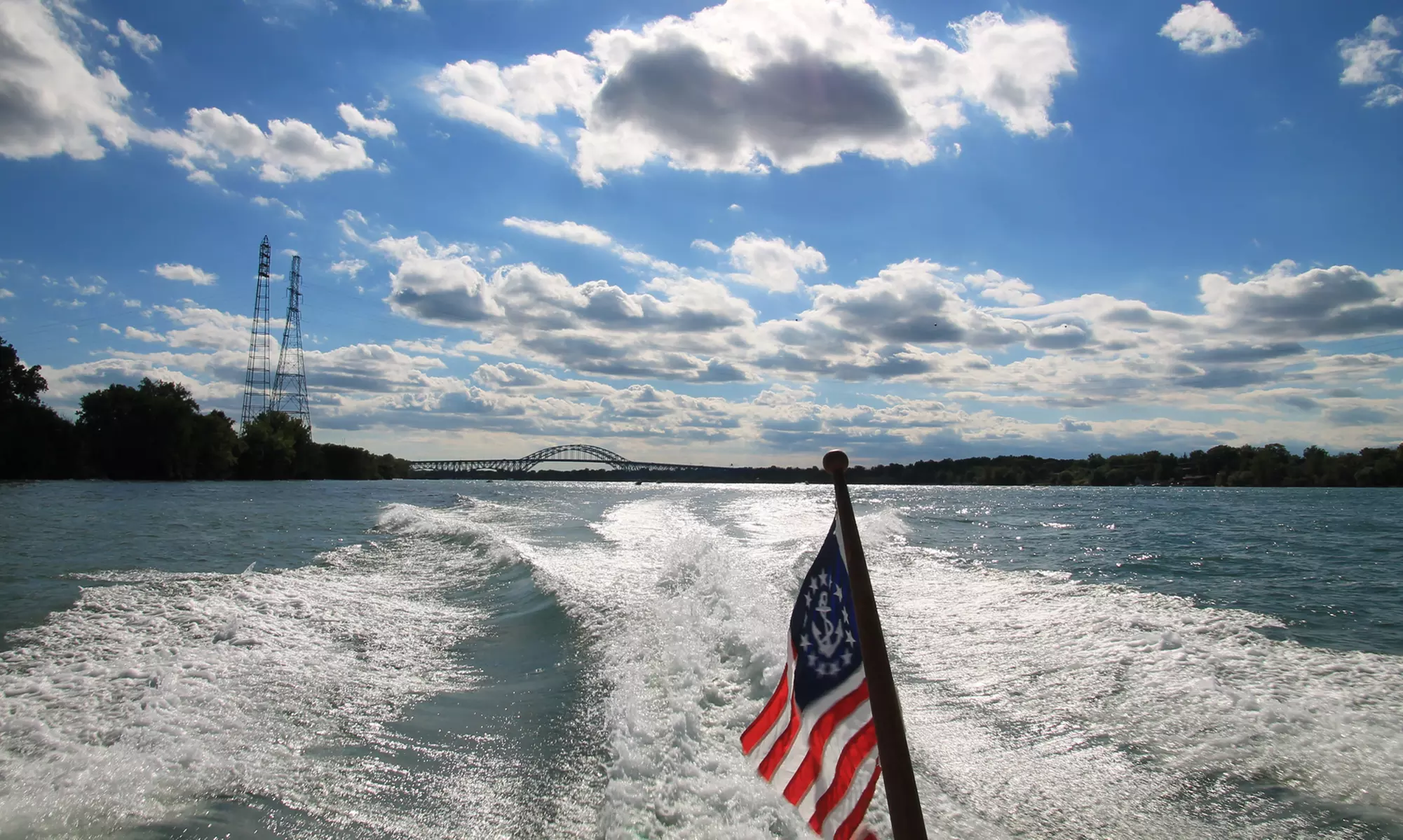 Experience a 4 or 7-Hour Boat Rental Adventure for Up to 10 People @Carefree Boat Club (Up to 25%Off) 

 - Primary Image