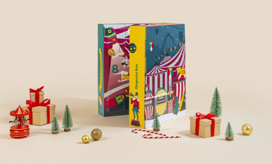 Image 4: Degusta la magia: calendario de Adviento con snacks dulces y salados