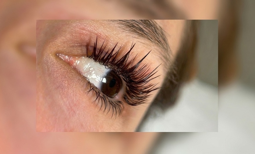 Image 11:  Get Classic Half Set Extensions 90 Pieces or Full Set Lash Extensions