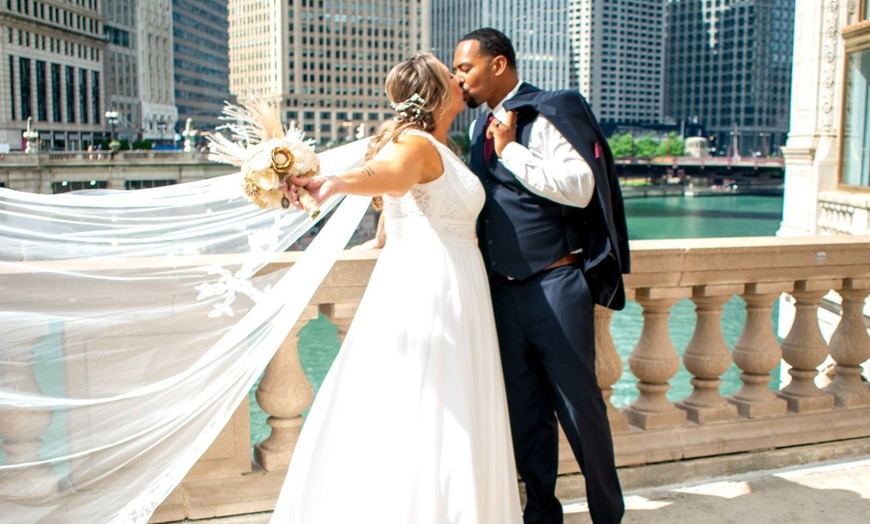 Image 2: Seasonal or Holiday On-Location Photography Session w/ Photo Package 