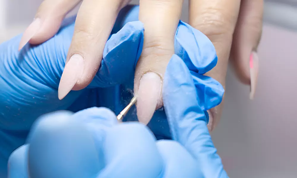 Ultieme verzorging met luxe nagels & verfrissende gezichtsverzorging