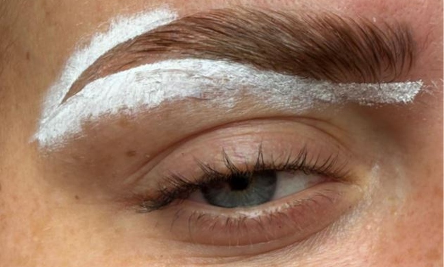 Image 3: Wimpernkranzverdichtung, Powderbrows oder Lippenpigmentierung 