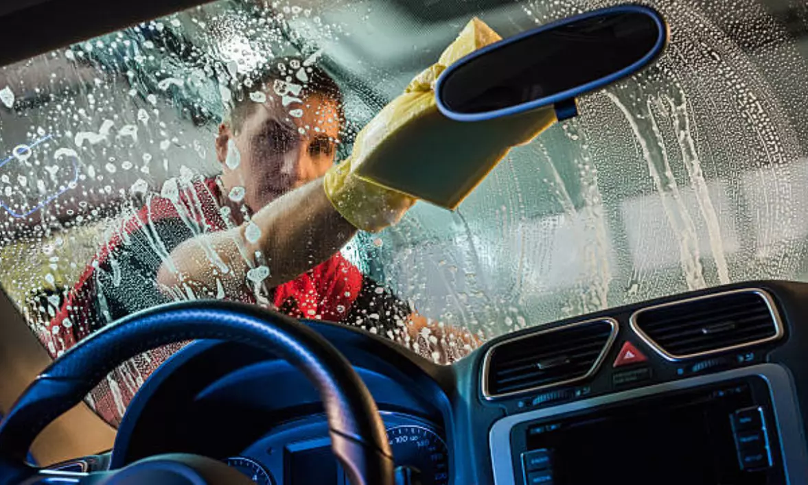 Lavado completo con ozono, perfumado o encerado al detalle