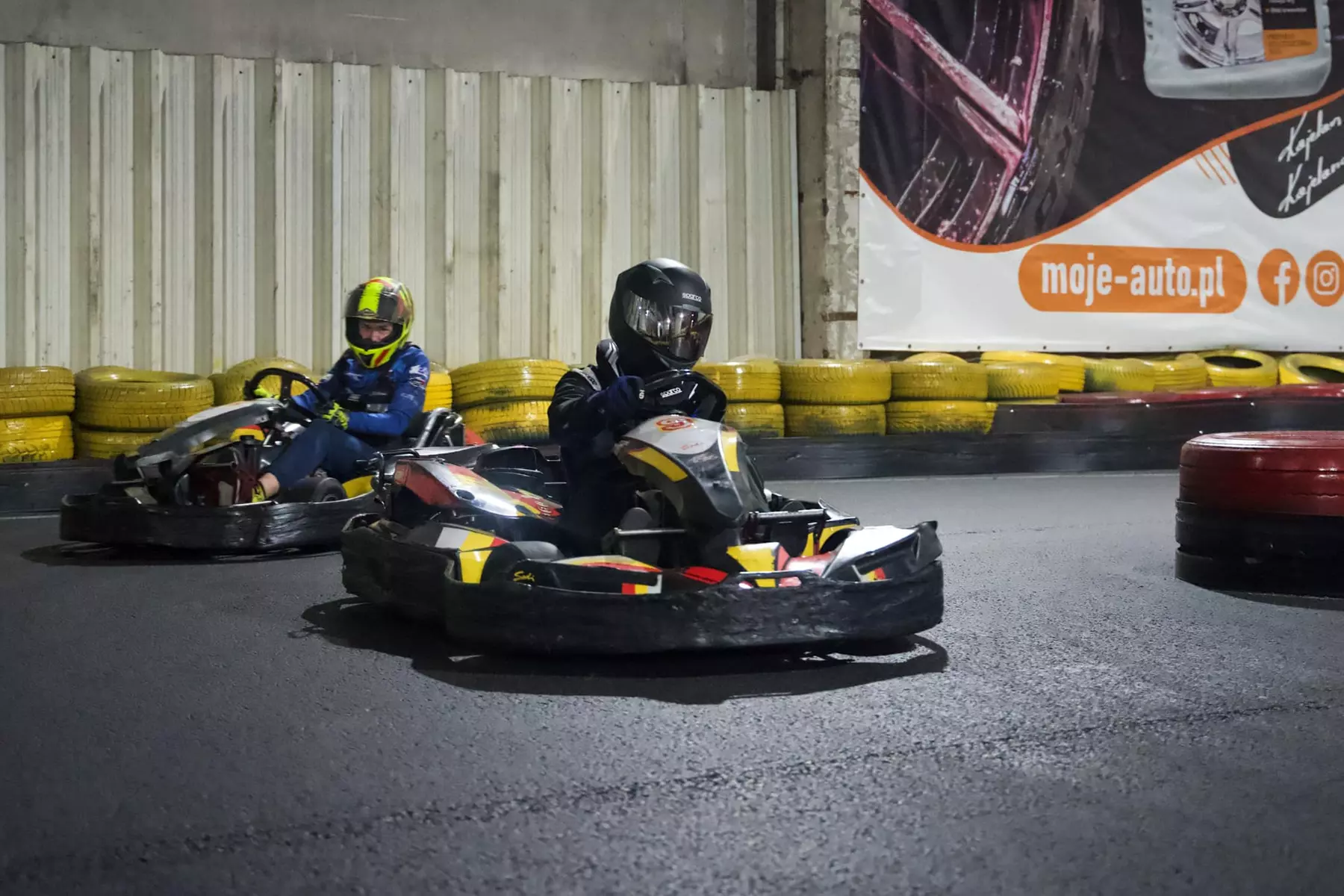 Poczuj prędkość, przeżyj emocje! Gokarty na profesjonalnym torze