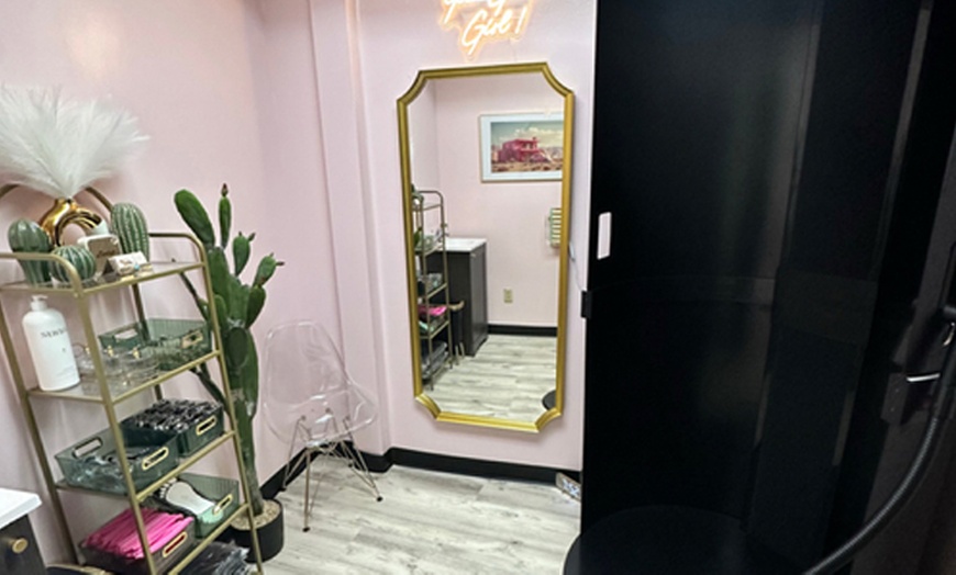 Image 3: Up to 30% Off on Spray Tanning at Desert Glow Tan