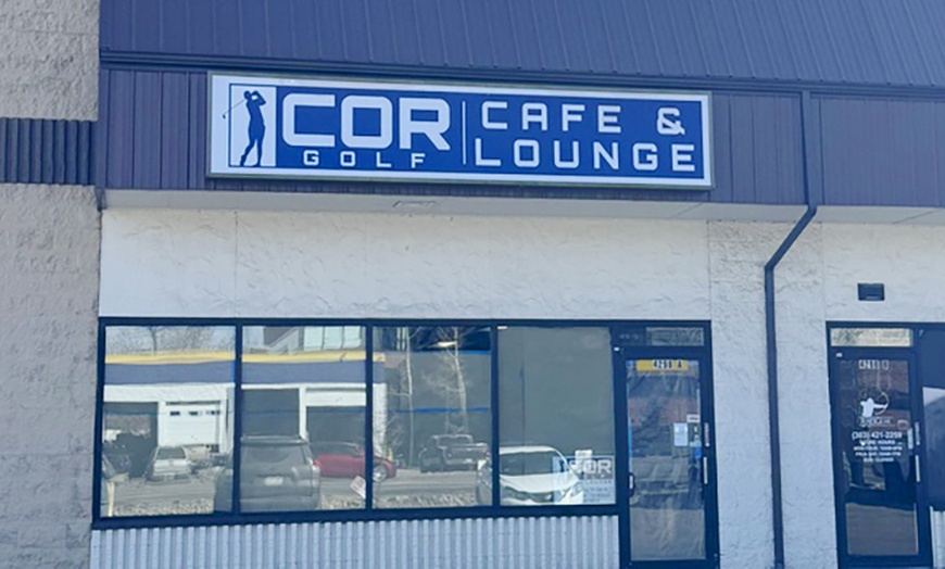 Image 3: Up to 4 Hour Golf Simulator Rental for up to 4 Golfers