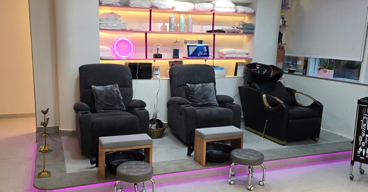 Relaxing Choice Of 45-, Or 60-min Thai And Hot Stone Body Treatments Relaxing Choice Of 45-, Or 60-min Thai And Hot Stone Body Treatments