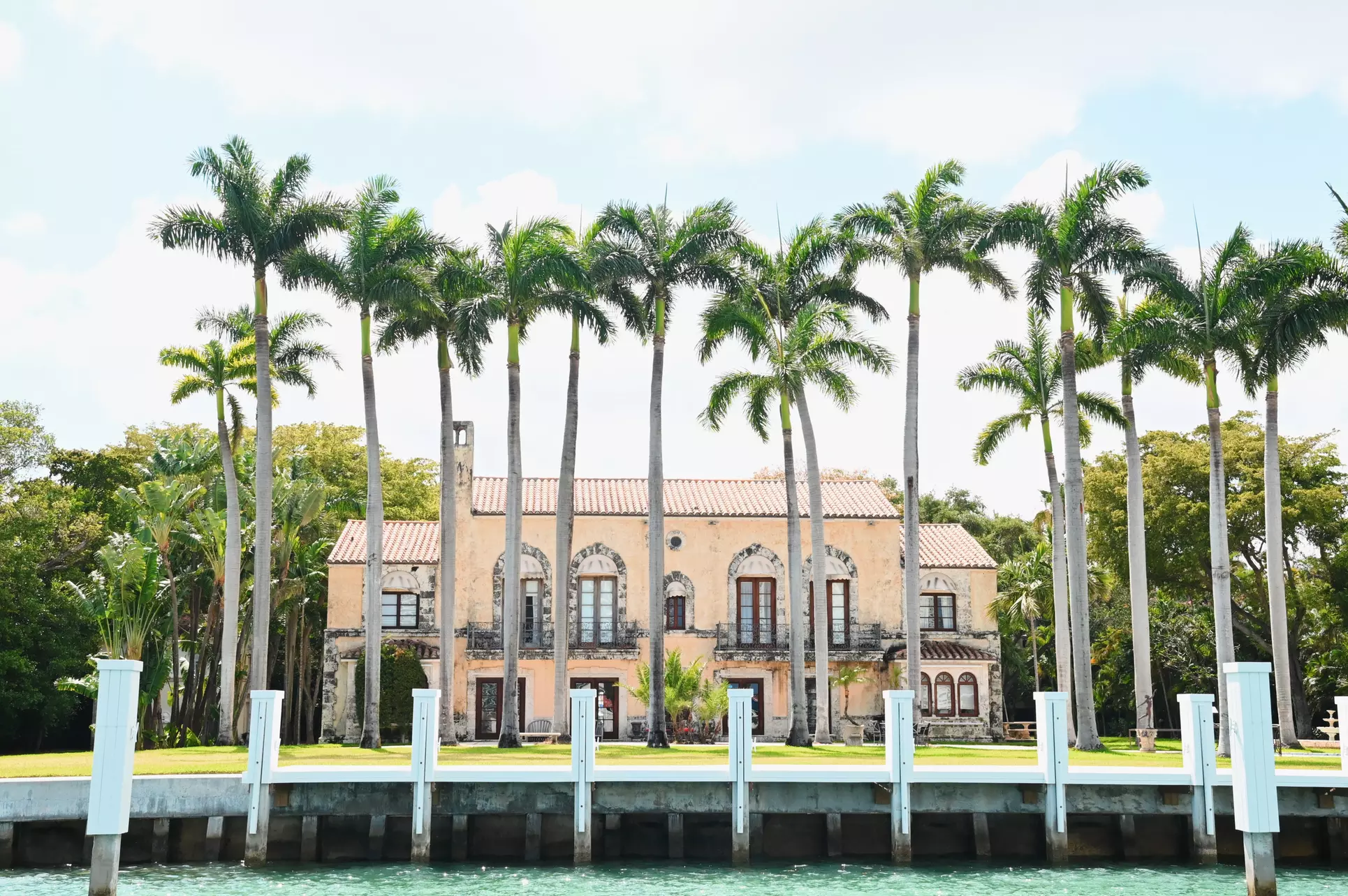 90 Minute Homes of the Rich & Famous Boat Tour @ Miami Skyline Cruises
