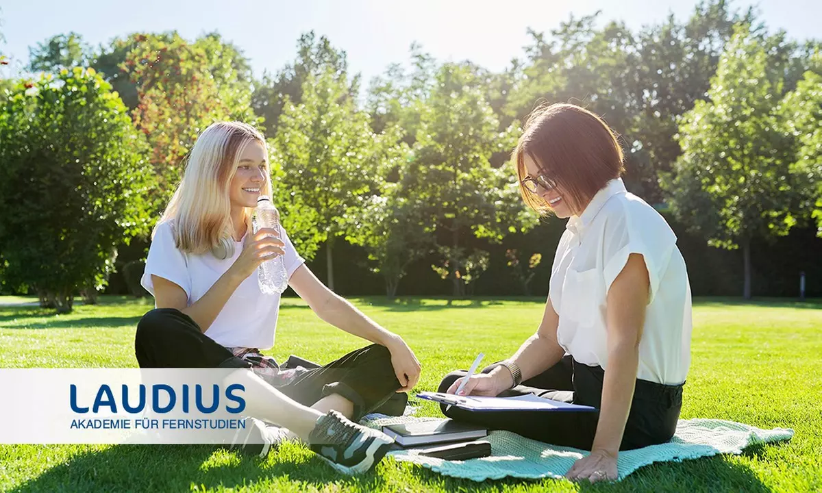 Onlinekurs Soziale Arbeit opt. mit Fernlehrerbetreuung & Zertifikat bei Laudius (bis zu 80% sparen) - Primary Image