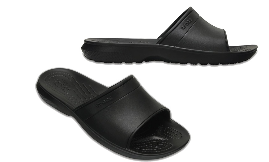 Image 7: Unisex Crocs Classic Shoes