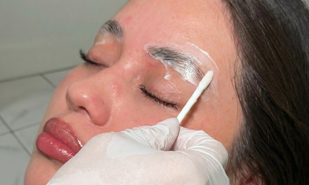 Elevate Your Brows with Lamination, Waxing & Hybrid Tint