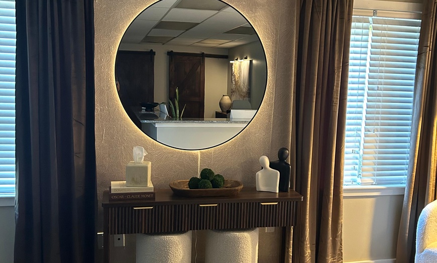 Image 1: Relax with 60-Min Swedish Massage or Enjoy Couples Swedish Massage