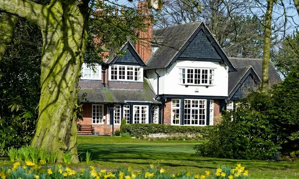 Murder Mystery Show with 3-Course Meal for 1 or 2