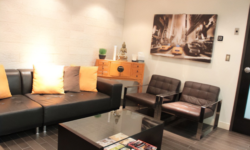 Image 3: Shockwave Therapy for Foot & Ankle Pain Relief