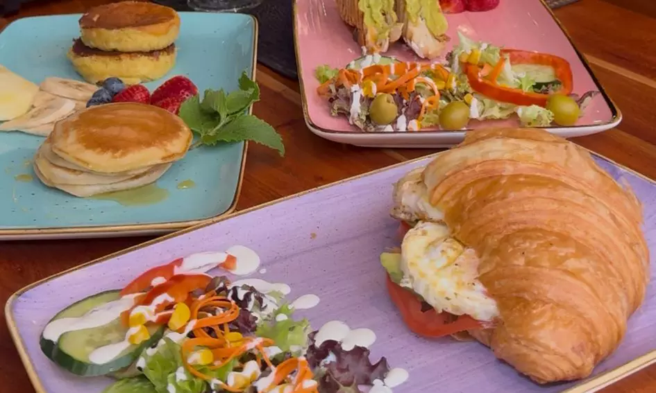 Für 1-4 Personen: Amerikanisches Frühstück nach Wahl am Wochenenende