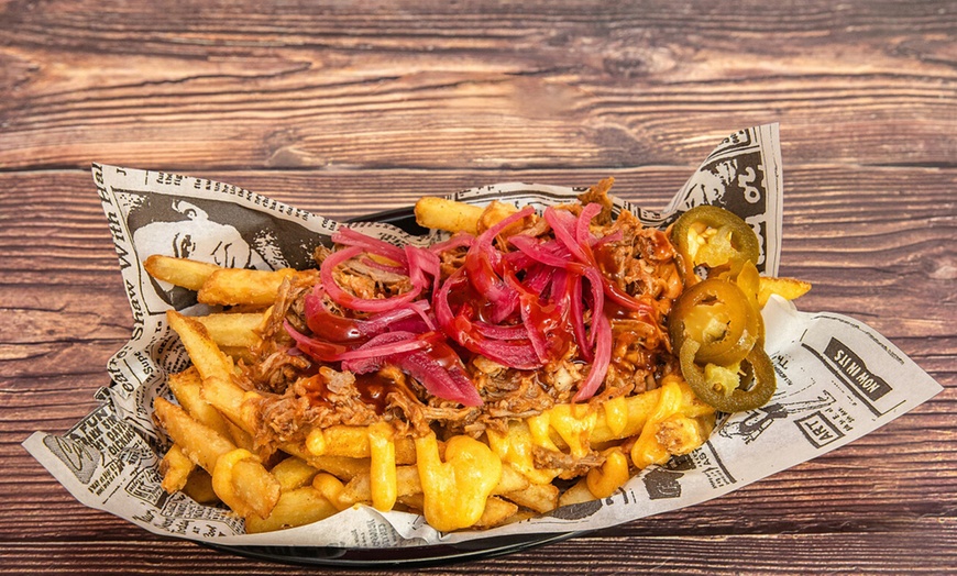 Image 12: Menú de hamburguesa con entrante, postre y bebida para 2 o 4 personas