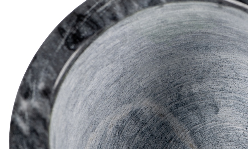 Image 6: Mortaio in marmo con pestello