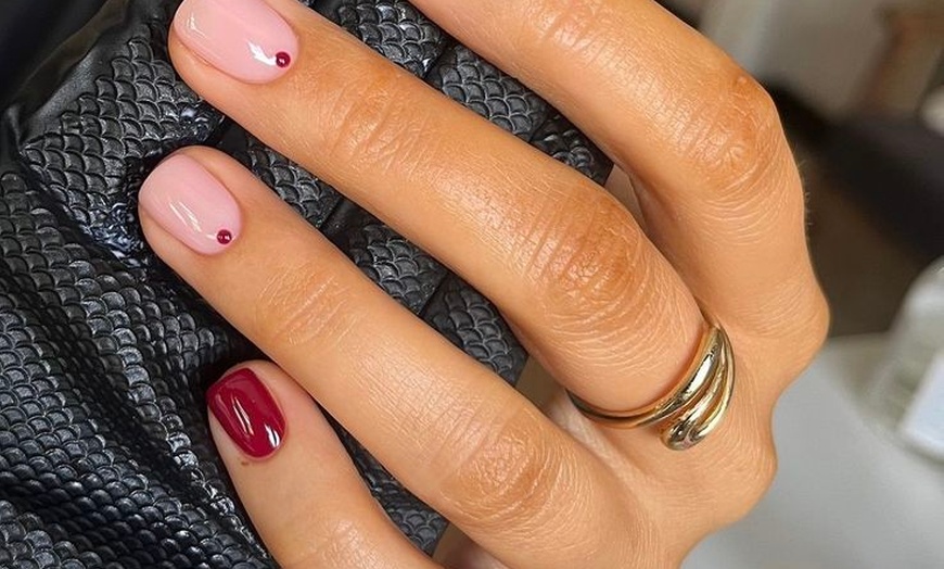 Image 14: Autumn inspiration: Deluxe Gel Polish or BIAB Manicure Awaits You