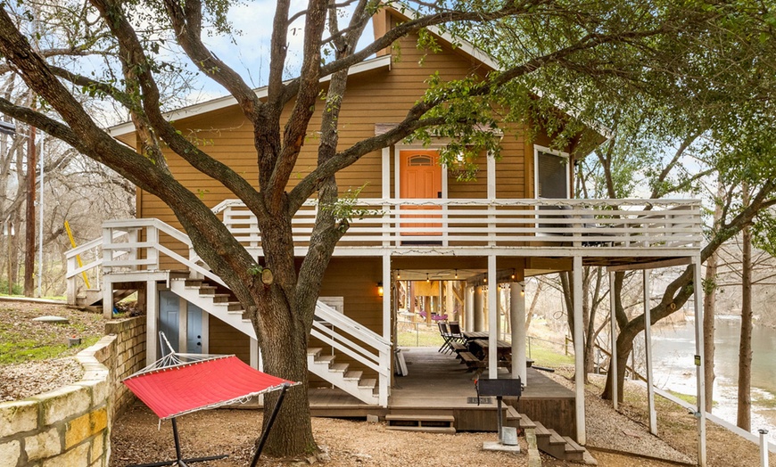 Image 24: Private Homes with Guadalupe River Access