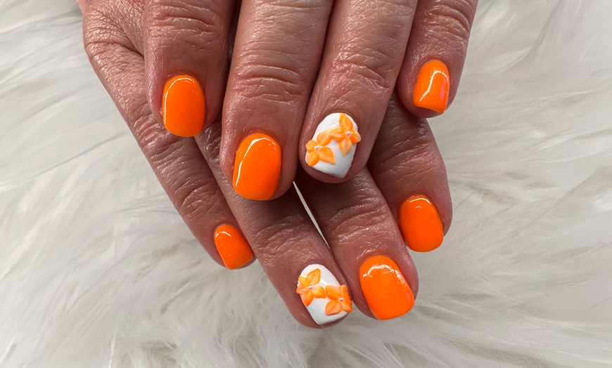 Image 8: Gel, Builder Gel & Art Manicures for Lasting Style