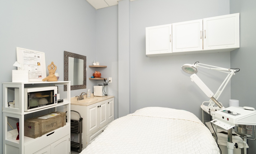 Image 3: Unwind with 50 or 80-Minute Lymphatic Drainage Massage 