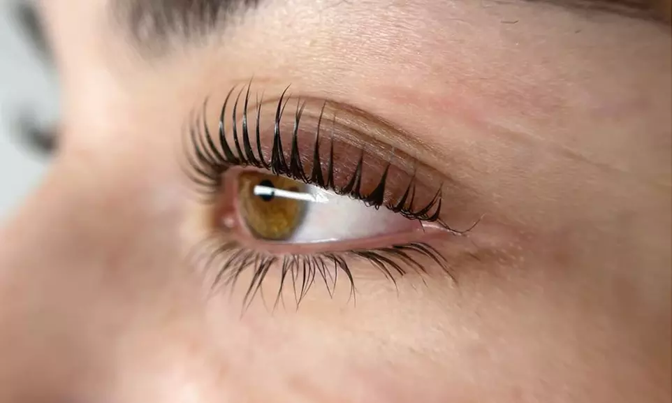 Rehaussement de cils coréen, browlift et coloration en option