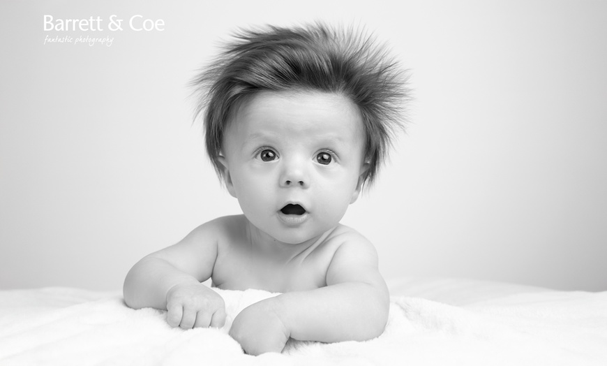 Image 2: Frame the joy! 1-Hour Baby Shoot + 8"x6" Print—Save up to 90% 