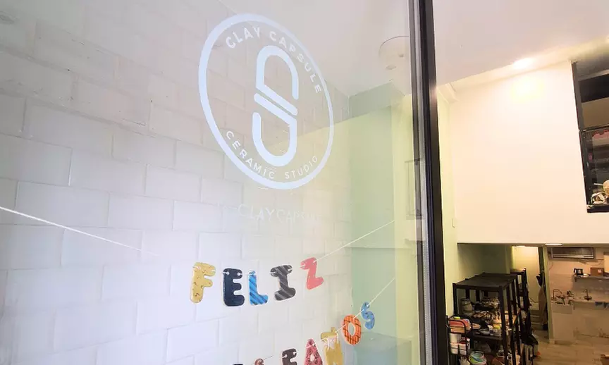 Taller de cerámica iniciación o con vino para 1, 2 o 4 personas