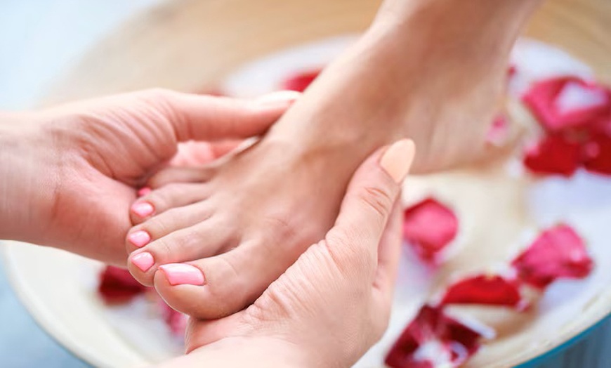 Image 1: Beauté des mains et/ou pieds avec Flamme de Beauté Vincennes