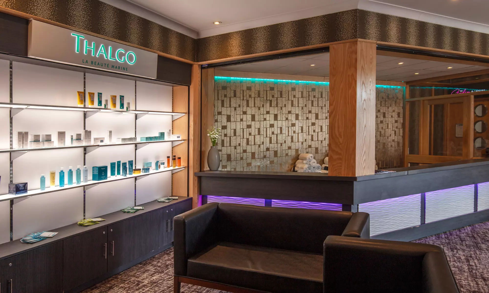 25 or 55-min Couples Massage/Treatment and Prosecco/Afternoon Tea