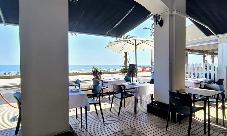 Image 7: Degusta el alma de Valencia: menú frente al mar para 2 o 4 personas